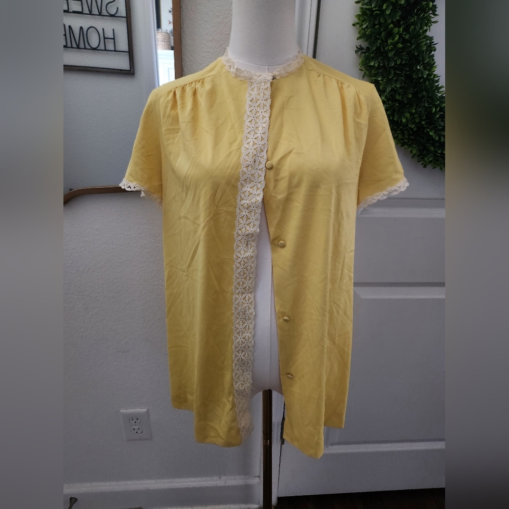 Vintage Vanity Fair Yellow Lace Trim Women's Top